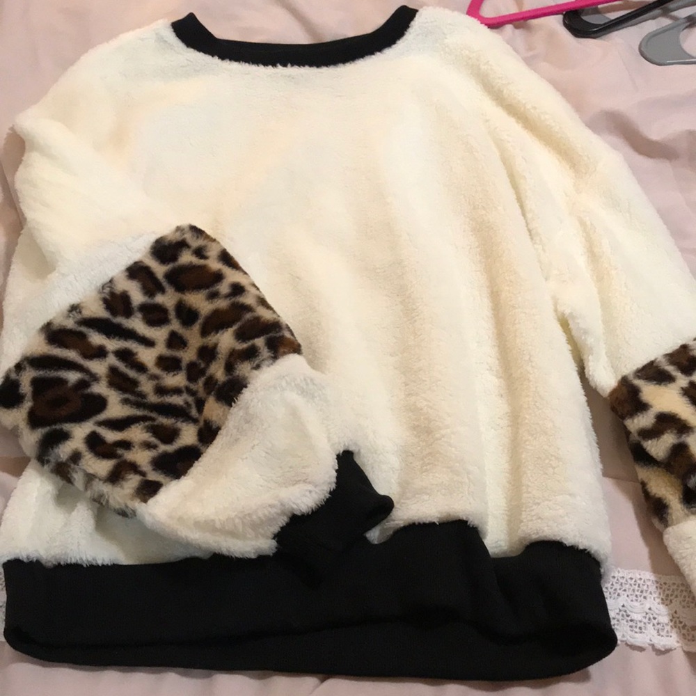 Teddy sweater